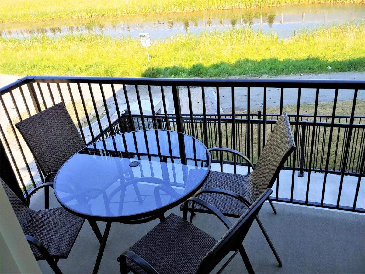 Serene 2 Bedroom Condo With Balcony And Lakeview Winnipeg Exterior foto